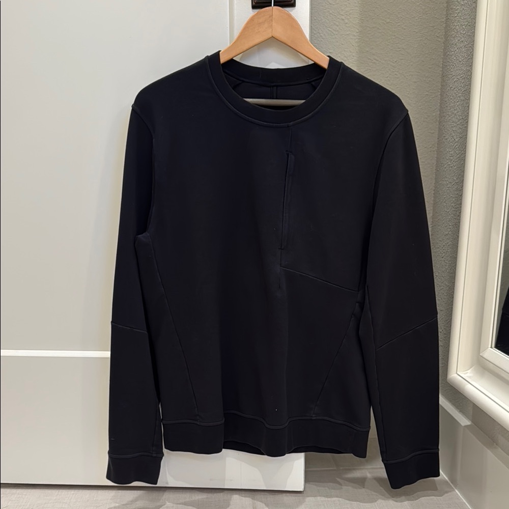 Lululemon Men's Black Sweatshirt - Medium